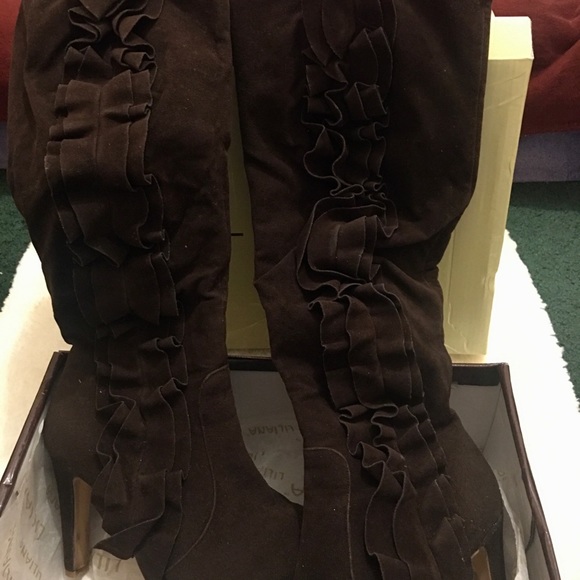 High heel boots - Picture 3 of 3